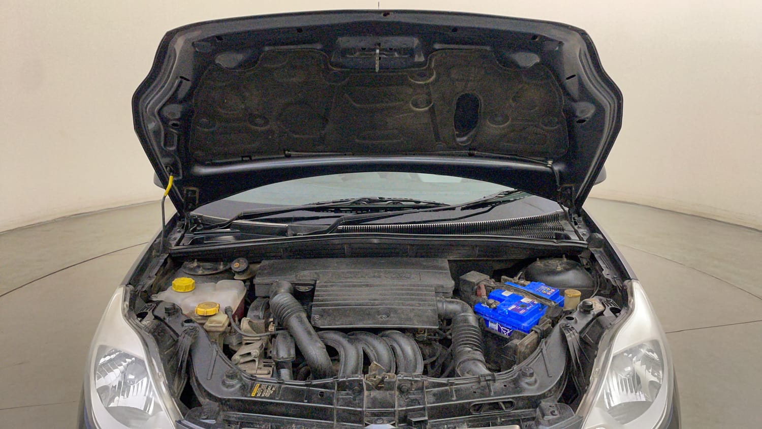 Used 2013 Ford Figo Duratec Petrol ZXI 1.2 Petrol Manual engine ENGINE & BONNET OPEN FRONT VIEW