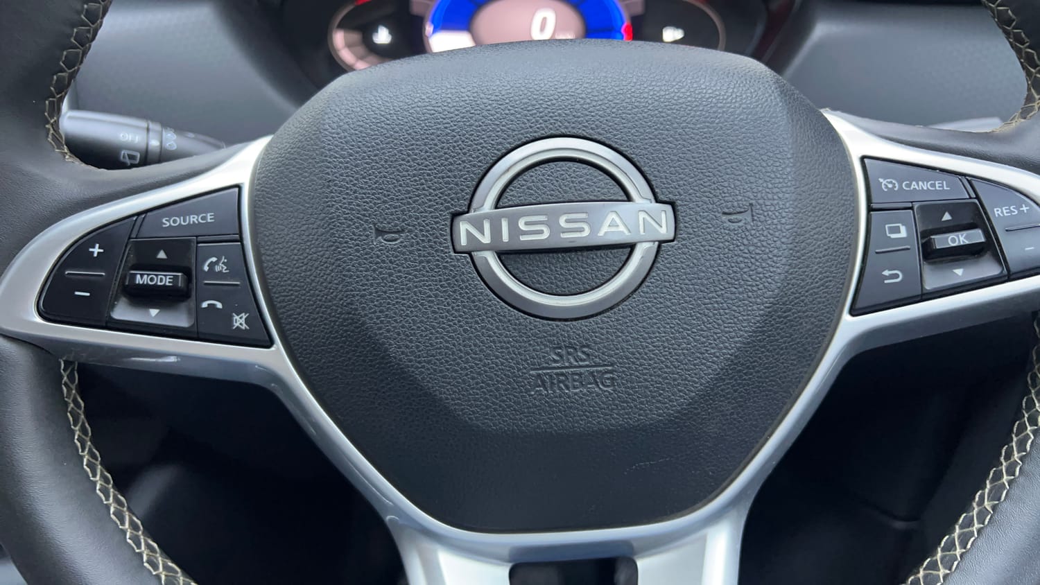 Used 2023 Nissan Magnite XV Premium Turbo Petrol Manual top_features Airbags