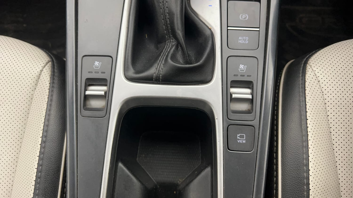 Used 2022 Hyundai Creta SX (O) 1.5 Petrol IVT Petrol Automatic top_features Ventilated seats