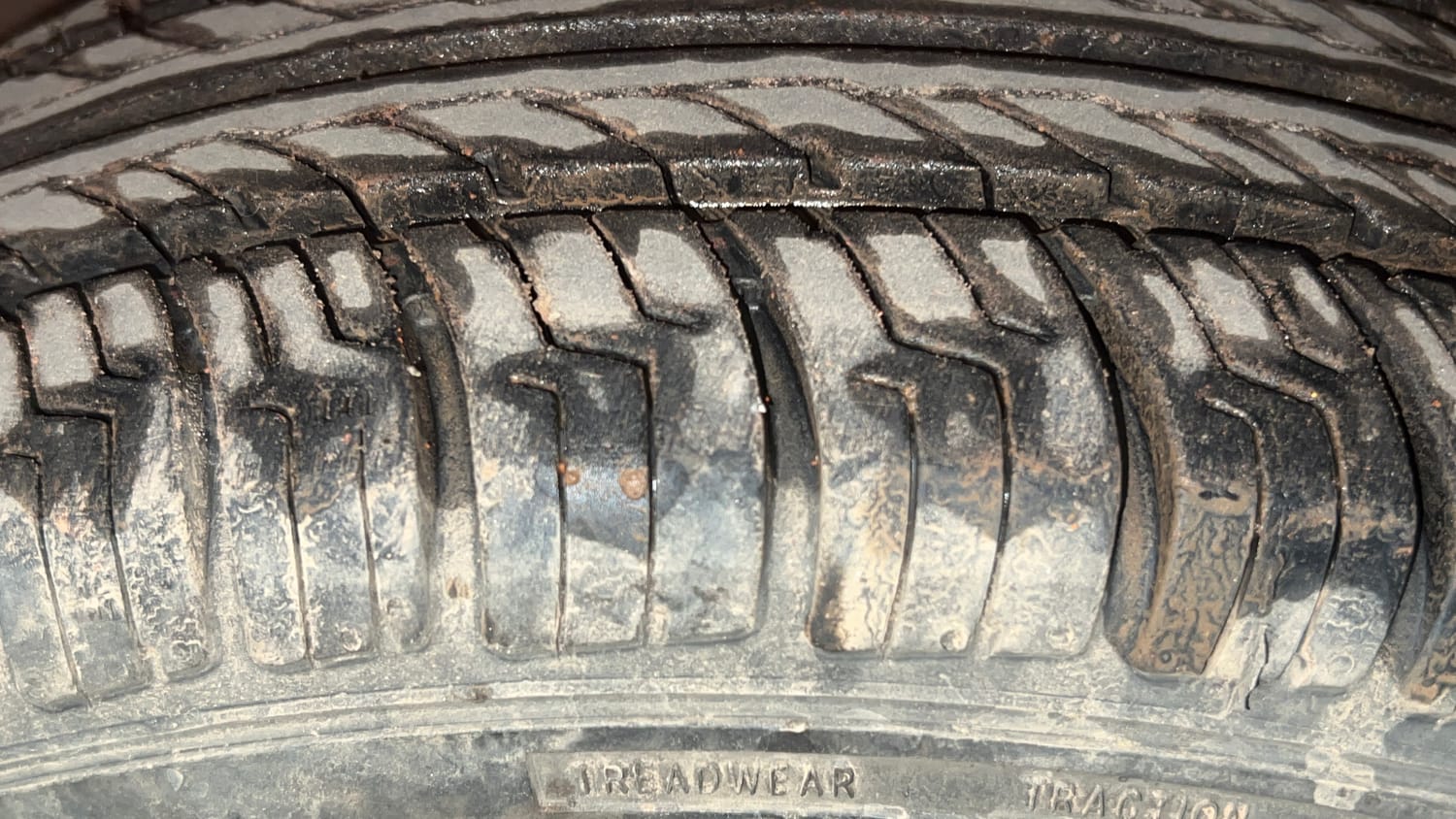 Used 2015 Maruti Suzuki Celerio VXi AMT Petrol Automatic tyres LEFT FRONT TYRE TREAD VIEW