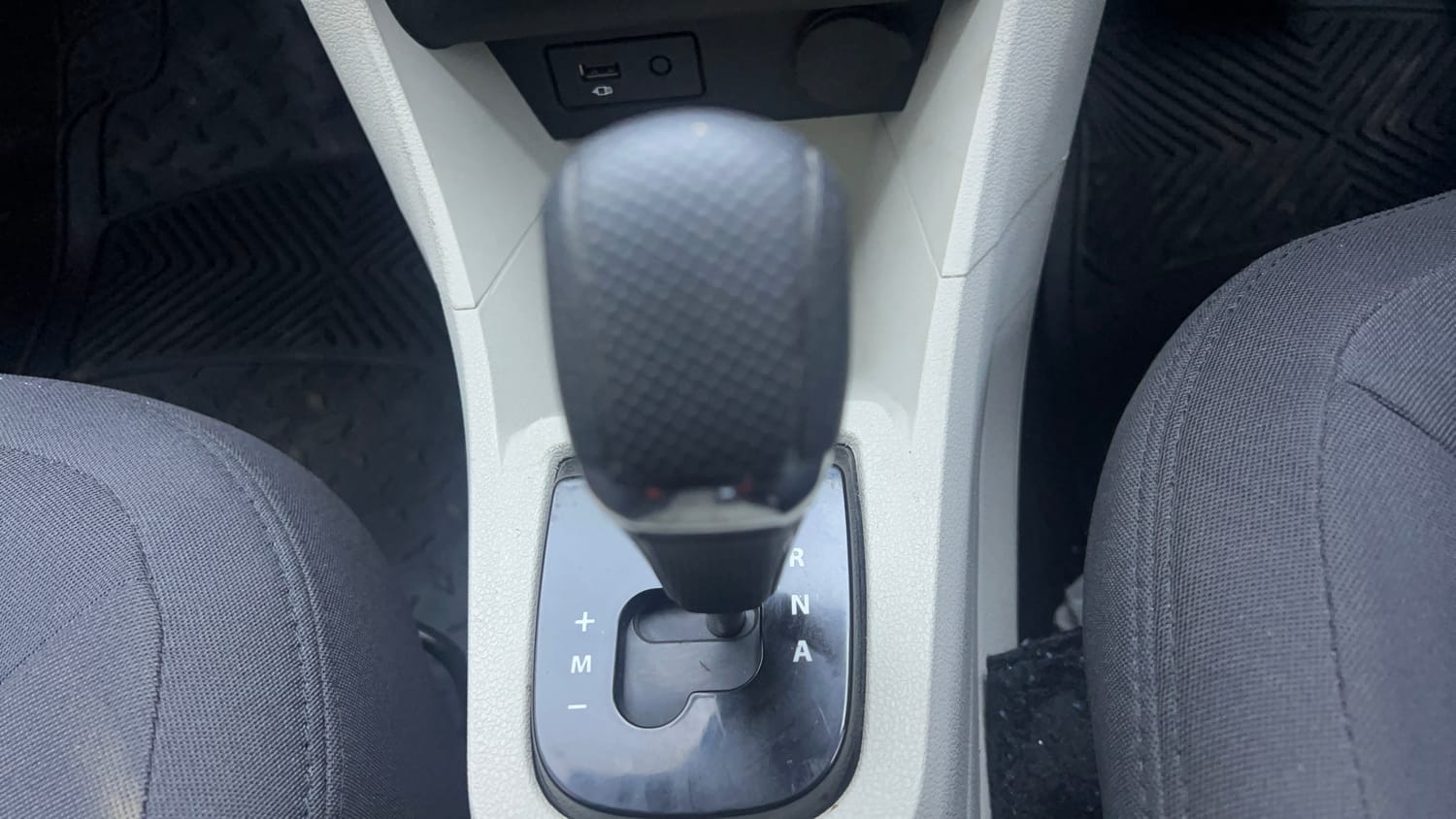 Used 2022 Tata Tigor XZA Plus Dual Tone Petrol Automatic interior GEAR  KNOB VIEW