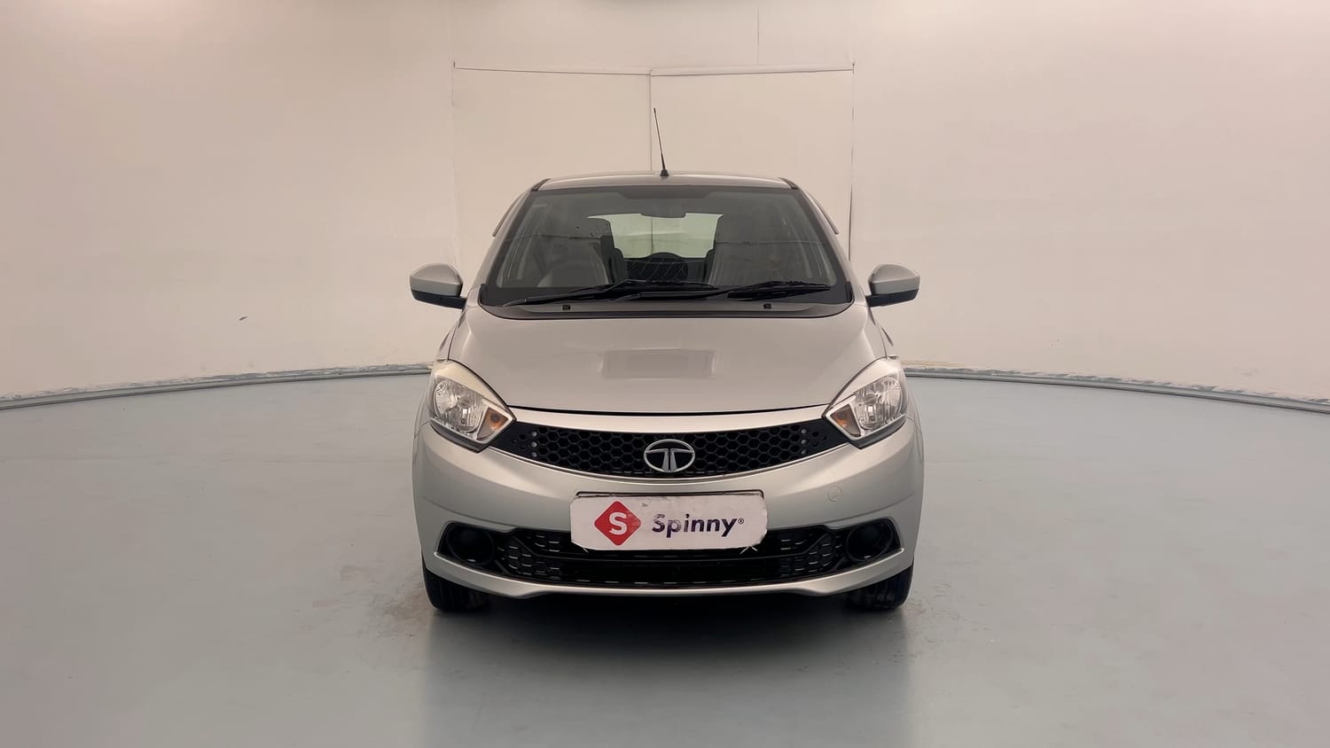 Used 2019 Tata Tiago Revotron XZ w/o Alloy Petrol Manual exterior FRONT VIEW