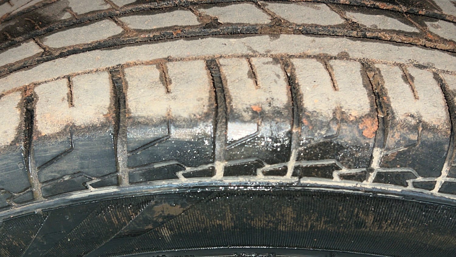 Used 2023 Hyundai Creta SX 1.5 Petrol Petrol Manual tyres LEFT FRONT TYRE TREAD VIEW