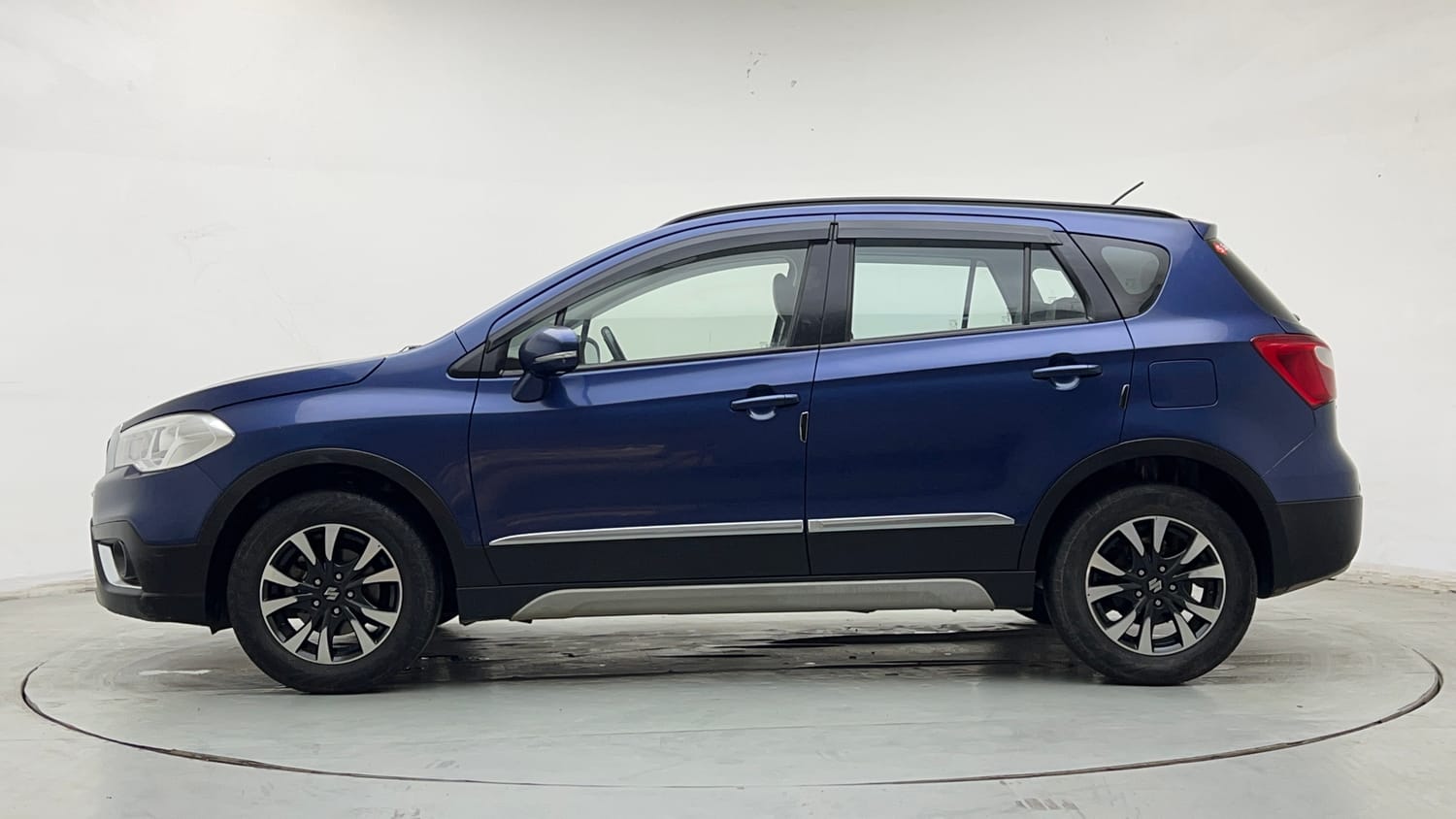 Used 2021 Maruti Suzuki S-Cross Zeta Petrol Manual exterior LEFT SIDE VIEW