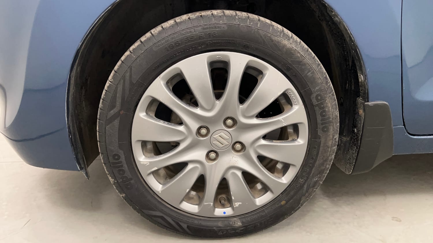 Used 2016 null Petrol Manual tyres LEFT FRONT TYRE RIM VIEW