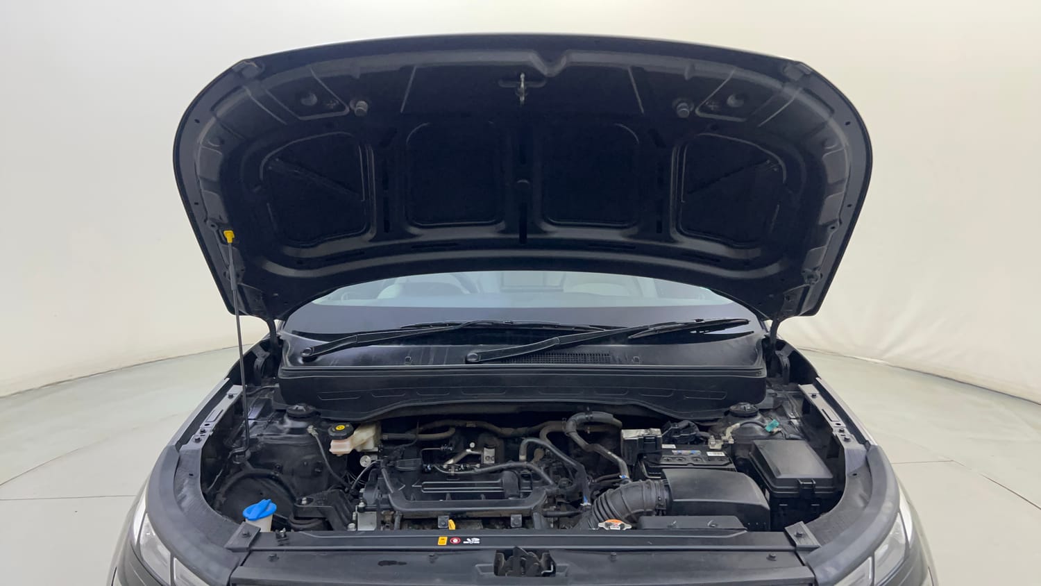 Used 2022 Hyundai Venue SX 1.2 Petrol Petrol Manual engine ENGINE & BONNET OPEN FRONT VIEW
