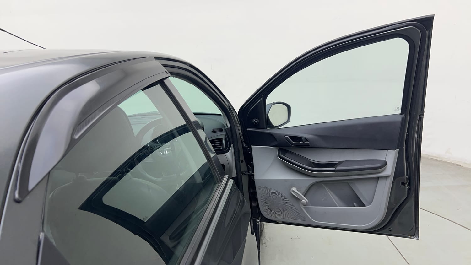 Used 2022 Tata Tiago XE Petrol Manual interior RIGHT FRONT DOOR OPEN VIEW