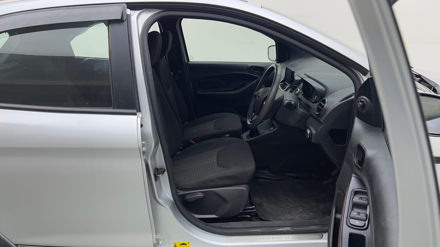 Used 2021 Ford Freestyle Titanium Plus 1.2 Ti-VCT Petrol Manual interior RIGHT SIDE FRONT DOOR CABIN VIEW