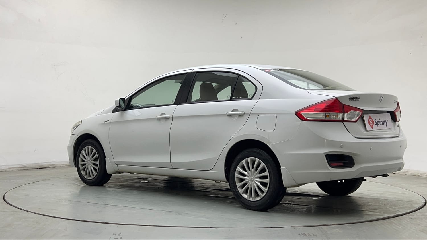 Used 2015 Maruti Suzuki Ciaz VXi+ Petrol Manual exterior LEFT REAR CORNER VIEW