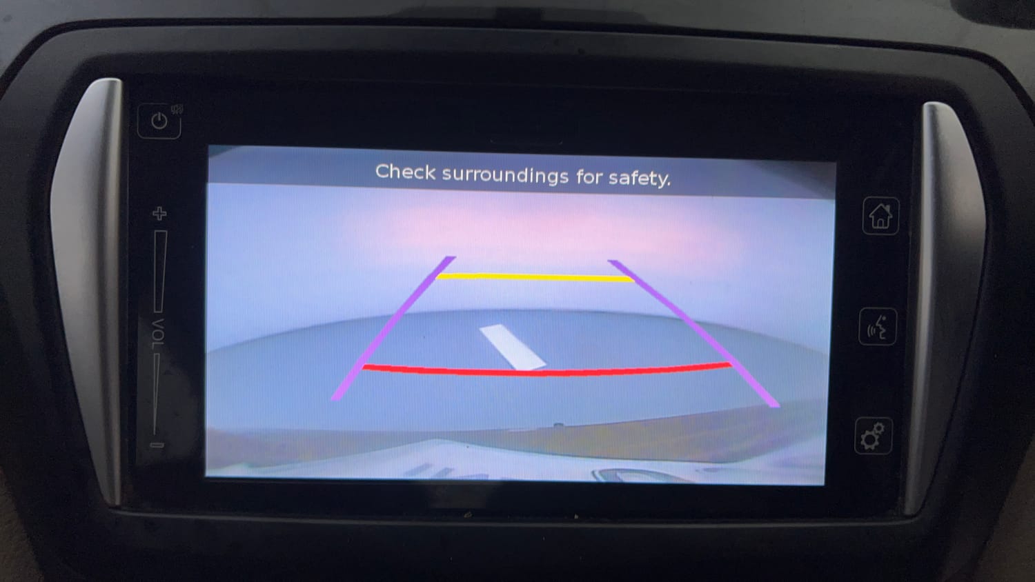 Used 2015 Maruti Suzuki Ciaz ZXI+ Petrol Manual top_features Rear camera