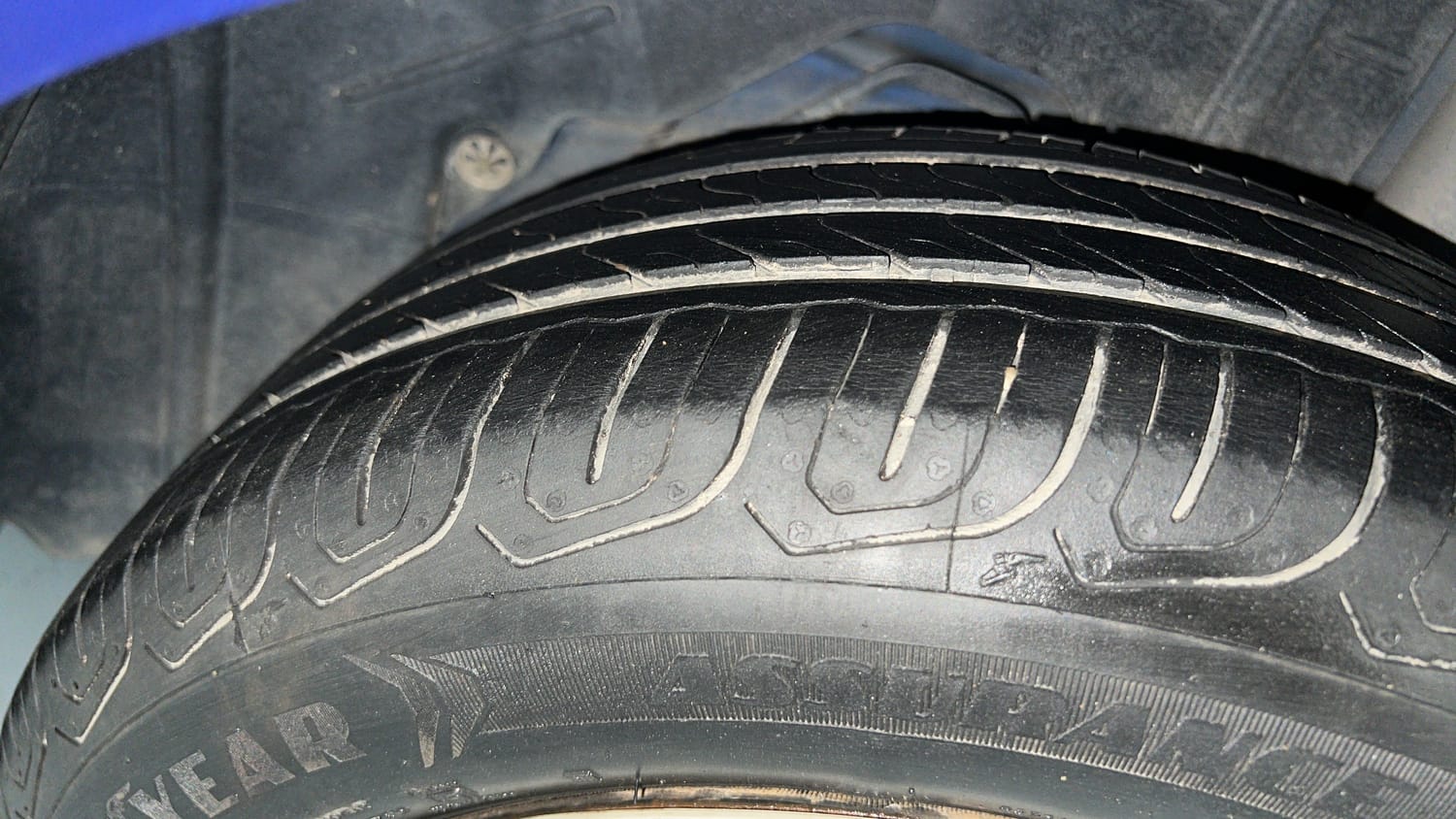 Used 2016 Ford Figo Trend 1.2 Ti-VCT Petrol Manual tyres LEFT REAR TYRE TREAD VIEW