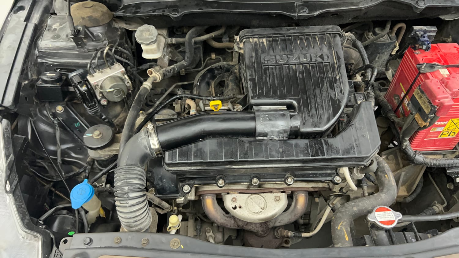 Used 2015 Maruti Suzuki Ciaz ZXI+ Petrol Manual engine ENGINE RIGHT SIDE VIEW