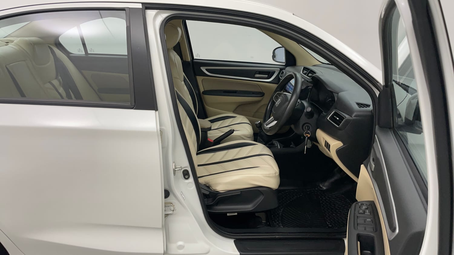 Used 2024 Honda Amaze S 1.2 Petrol MT Petrol Manual interior RIGHT SIDE FRONT DOOR CABIN VIEW
