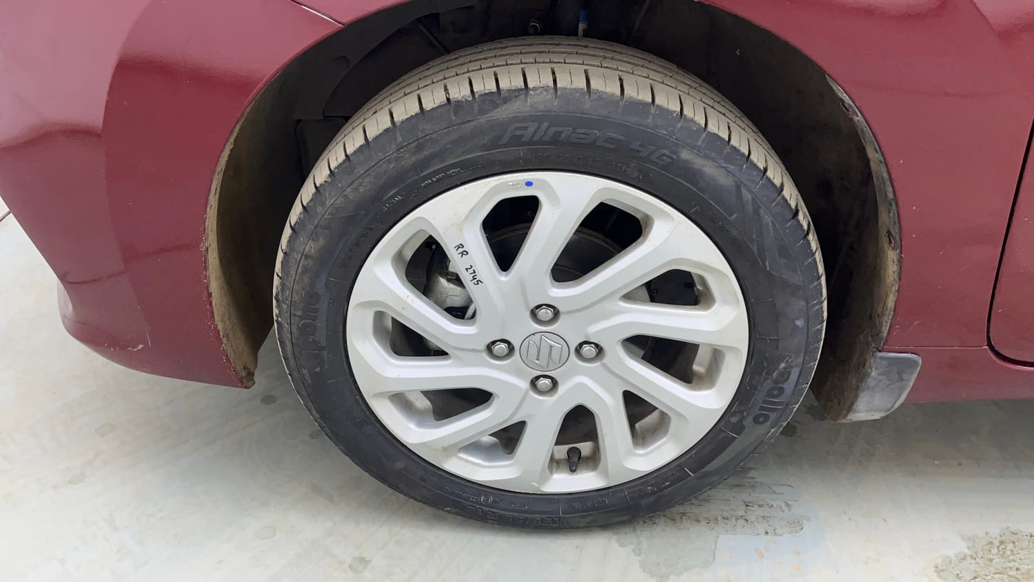 Used 2024 Maruti Suzuki Baleno Zeta AGS Petrol Automatic tyres LEFT FRONT TYRE RIM VIEW