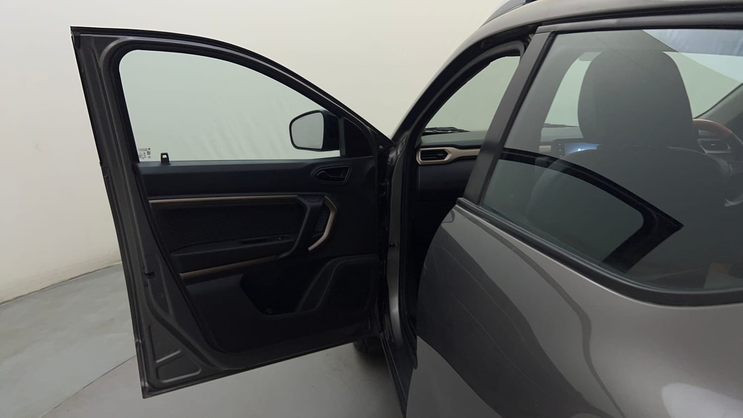 Used 2021 Renault Kiger RXT MT Petrol Manual interior LEFT FRONT DOOR OPEN VIEW