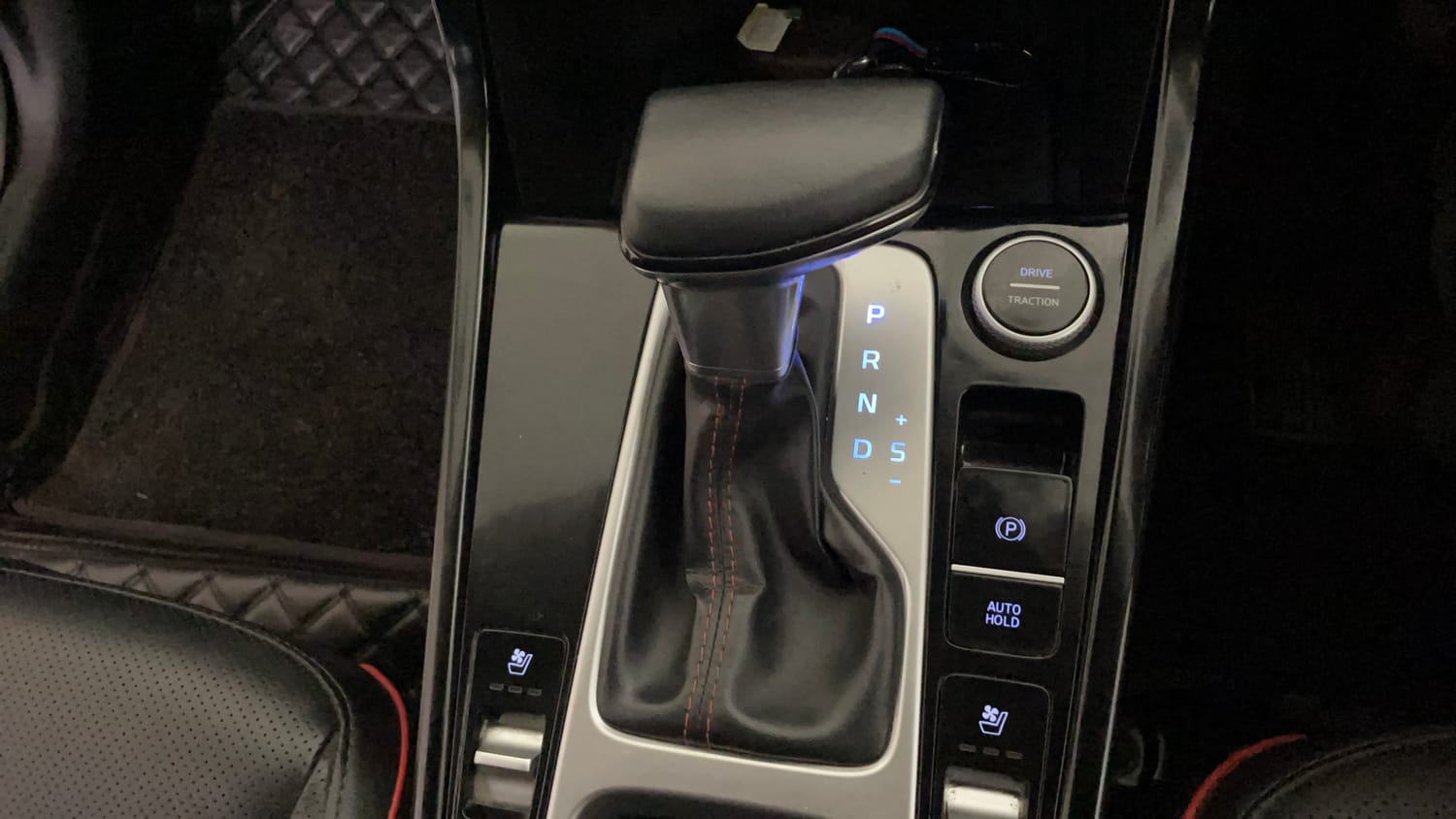 Used 2022 Hyundai Creta SX (O) 1.4 Turbo 7 DCT Petrol Automatic interior GEAR  KNOB VIEW