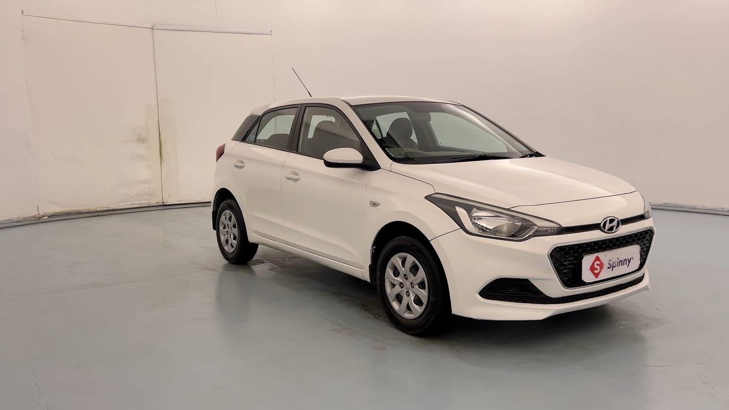 Used 2016 Hyundai Elite i20 Magna 1.2 Petrol Manual exterior RIGHT FRONT CORNER VIEW