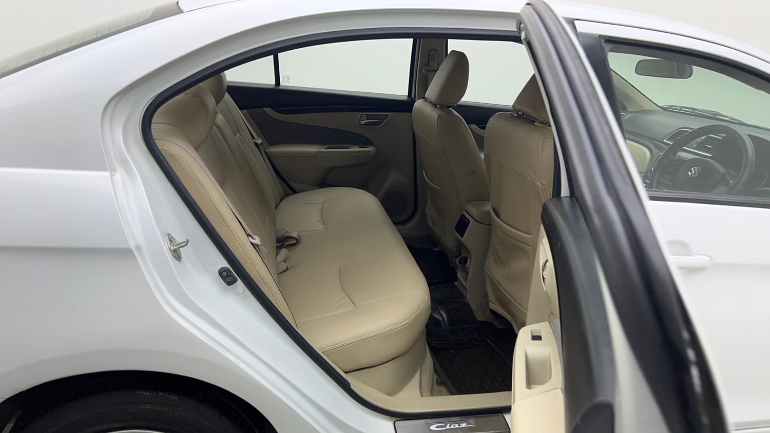 Used 2015 Maruti Suzuki Ciaz VXi+ Petrol Manual interior RIGHT SIDE REAR DOOR CABIN VIEW