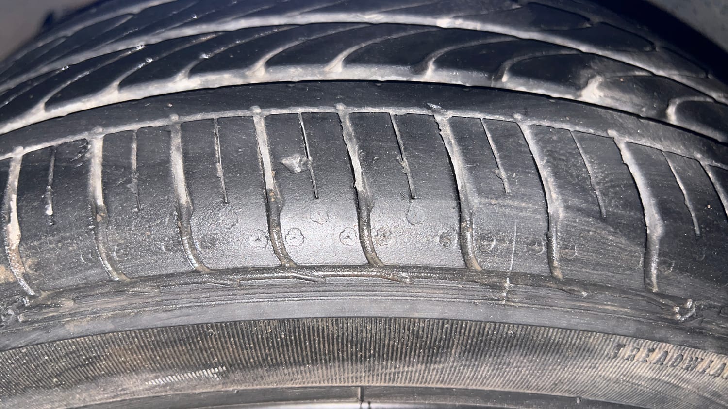 Used 2021 Tata Tiago XZ Plus Petrol Manual tyres LEFT FRONT TYRE TREAD VIEW