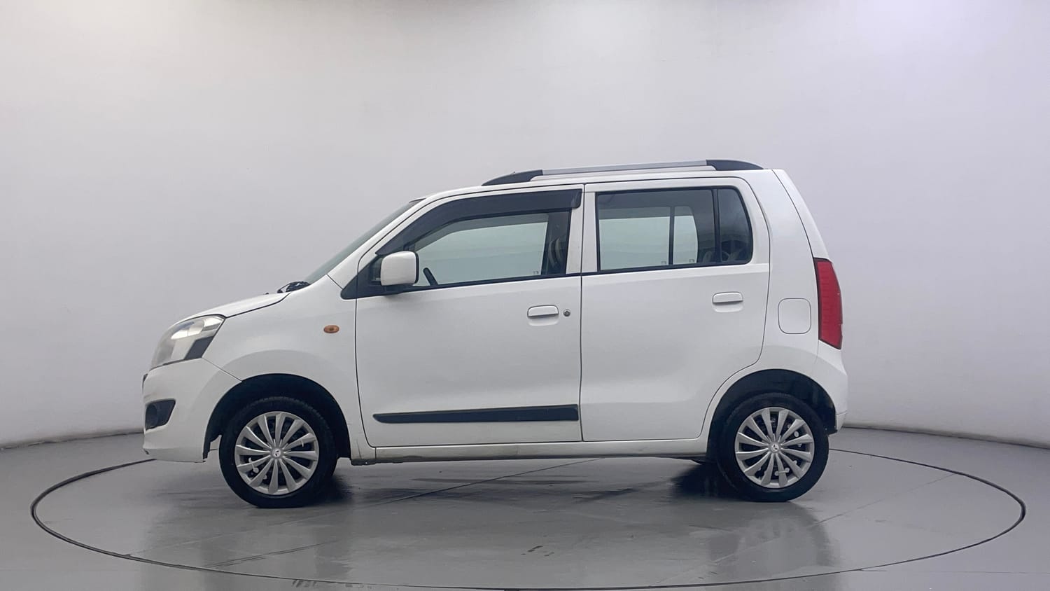 Used 2016 Maruti Suzuki Wagon R VXI Petrol Manual exterior LEFT SIDE VIEW