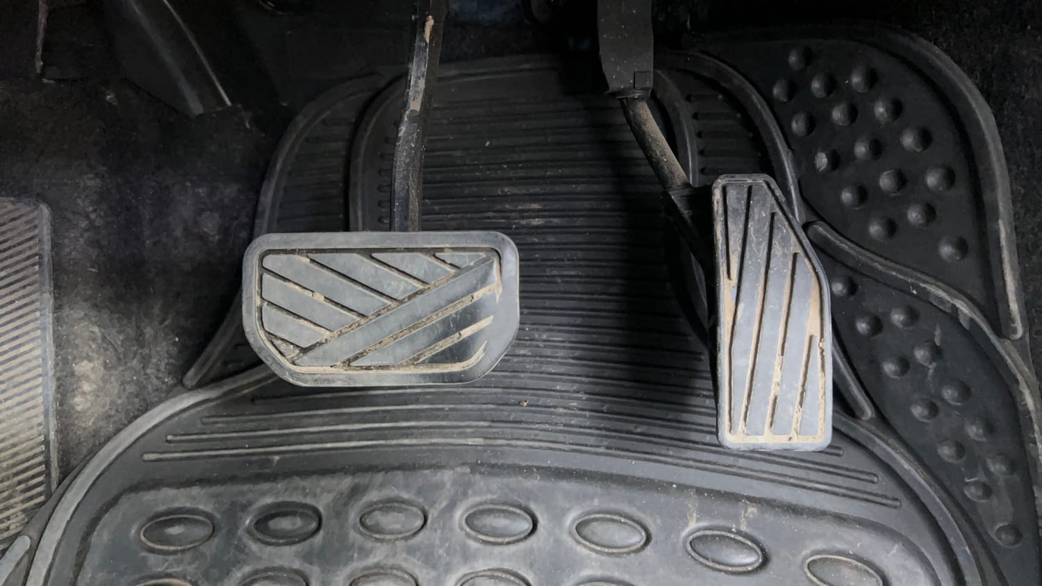 Used 2022 Maruti Suzuki Swift VXi AMT Petrol Automatic interior PEDALS VIEW