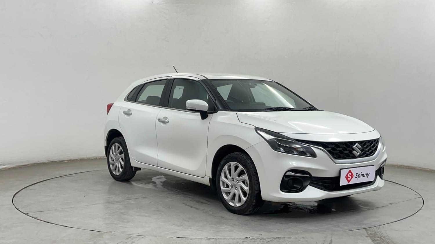 Used 2023 Maruti Suzuki Baleno Zeta AGS Petrol Automatic exterior RIGHT FRONT CORNER VIEW