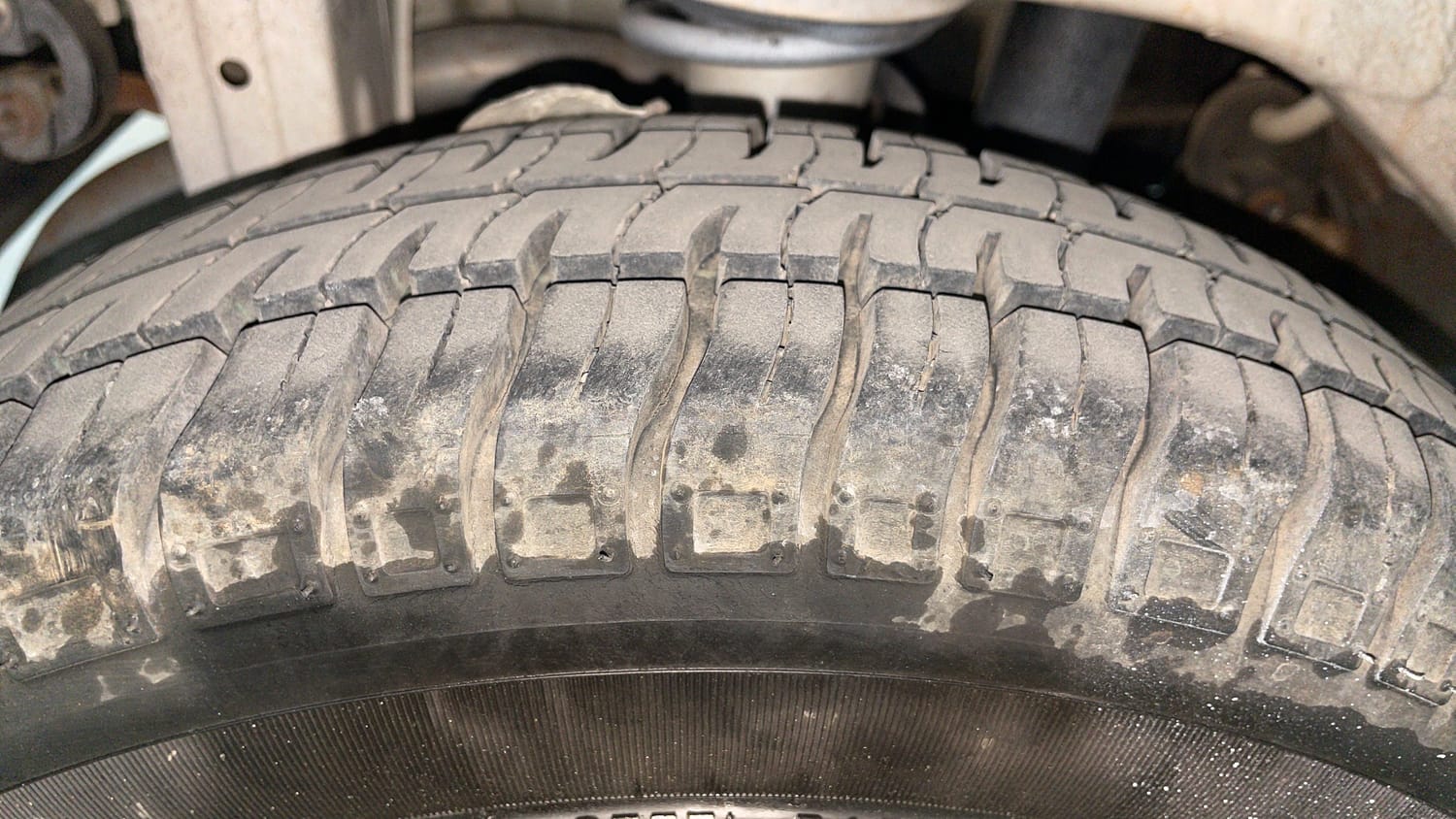 Used 2019 Maruti Suzuki Alto 800 LXi Petrol Manual tyres RIGHT REAR TYRE TREAD VIEW