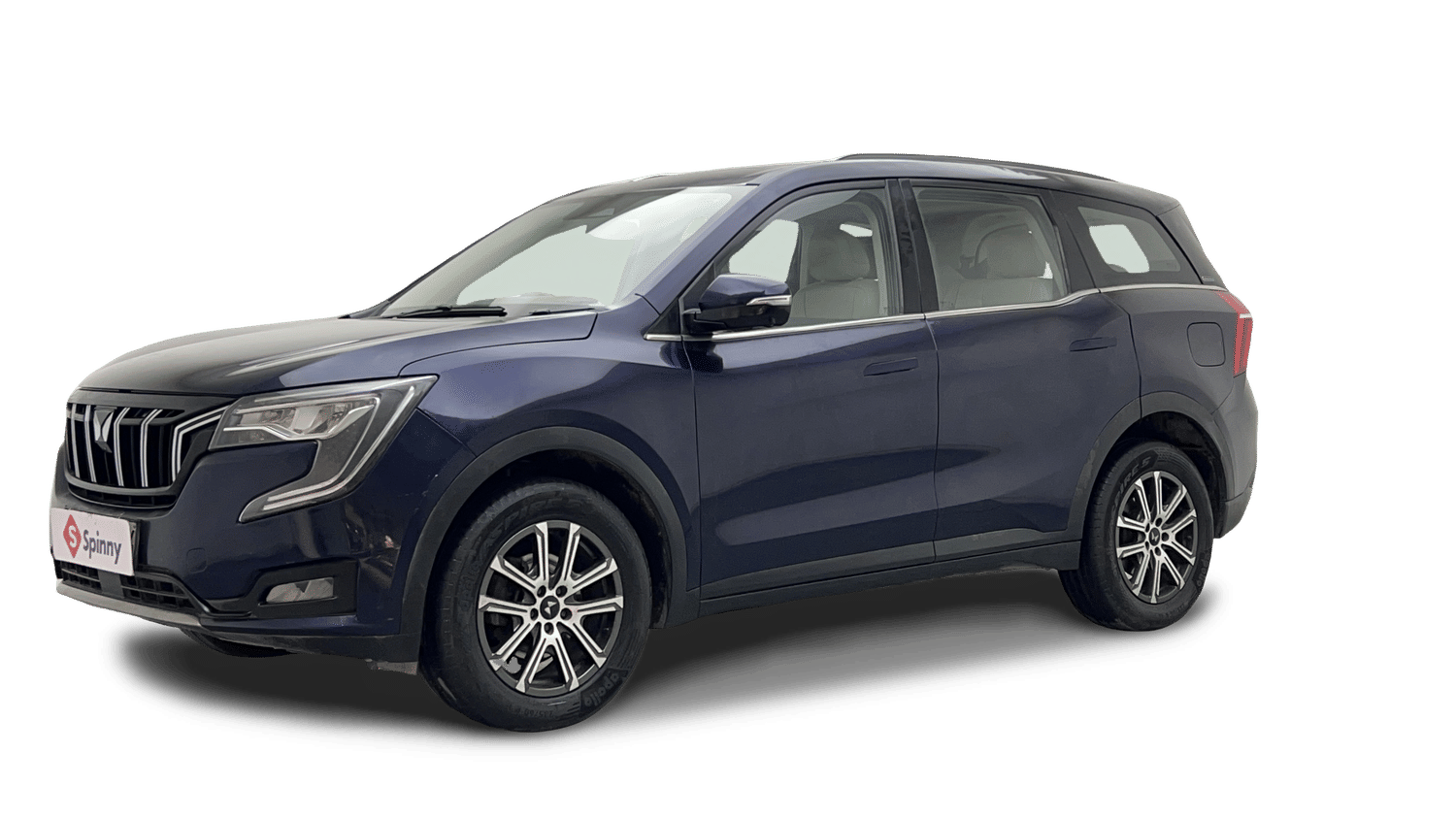 Used 2023 Mahindra XUV700 AX 7 Petrol AT Luxury Pack 7 STR Petrol Automatic Image