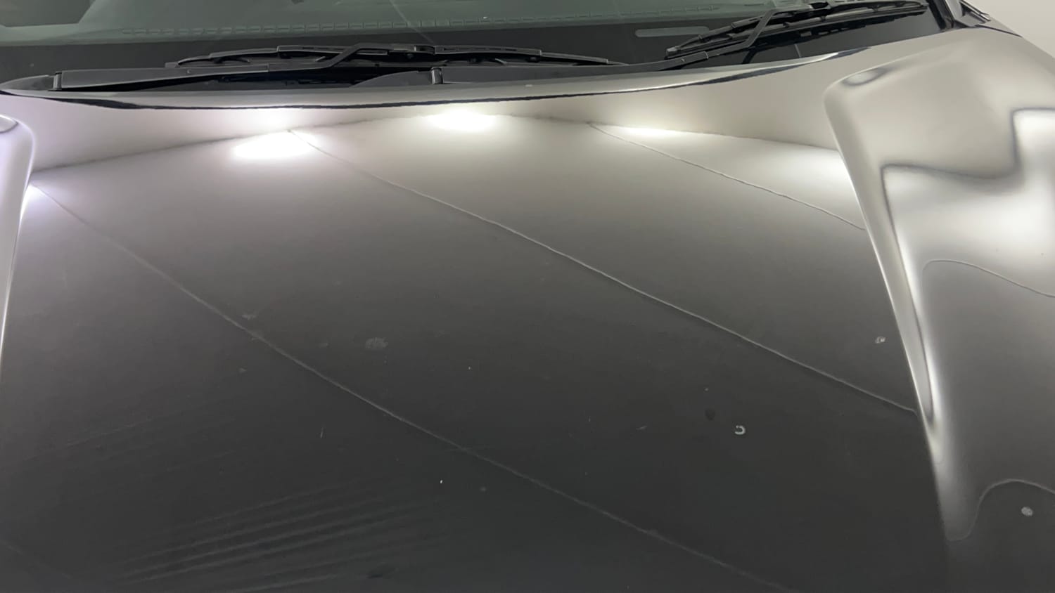 Used 2022 Mahindra XUV 300 W8 (O) 1.2 Petrol Petrol Manual dents MINOR SCRATCH