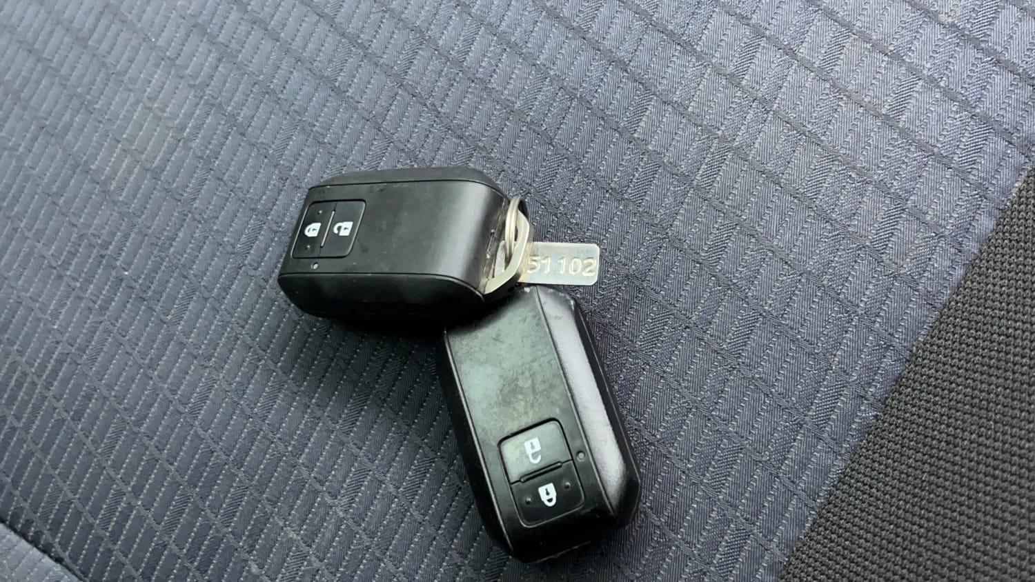 Used 2020 Toyota Glanza V Petrol Manual extra CAR KEY VIEW