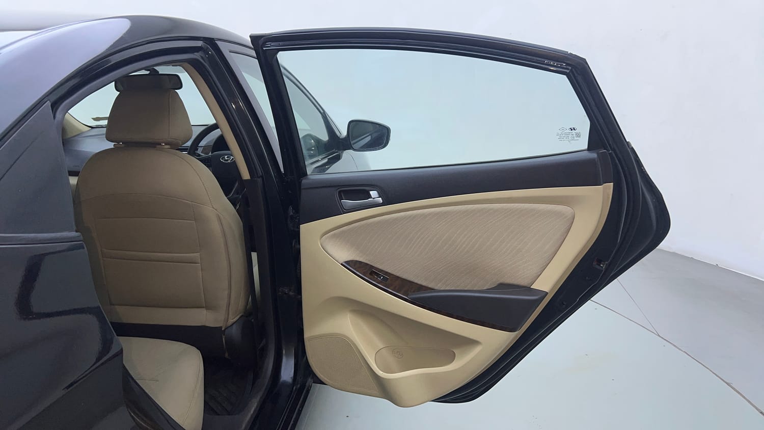 Used 2015 Hyundai Fluidic Verna 4S 1.6 VTVT S(O) Petrol Manual interior RIGHT REAR DOOR OPEN VIEW