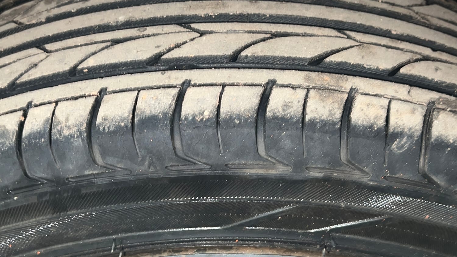 Used 2017 Maruti Suzuki Wagon R VXI Petrol Manual tyres LEFT FRONT TYRE TREAD VIEW