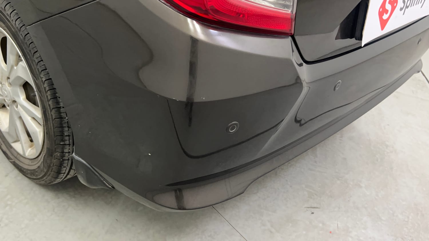Used 2019 Honda Amaze 1.2 V CVT Petrol Petrol Automatic dents MINOR SCRATCH