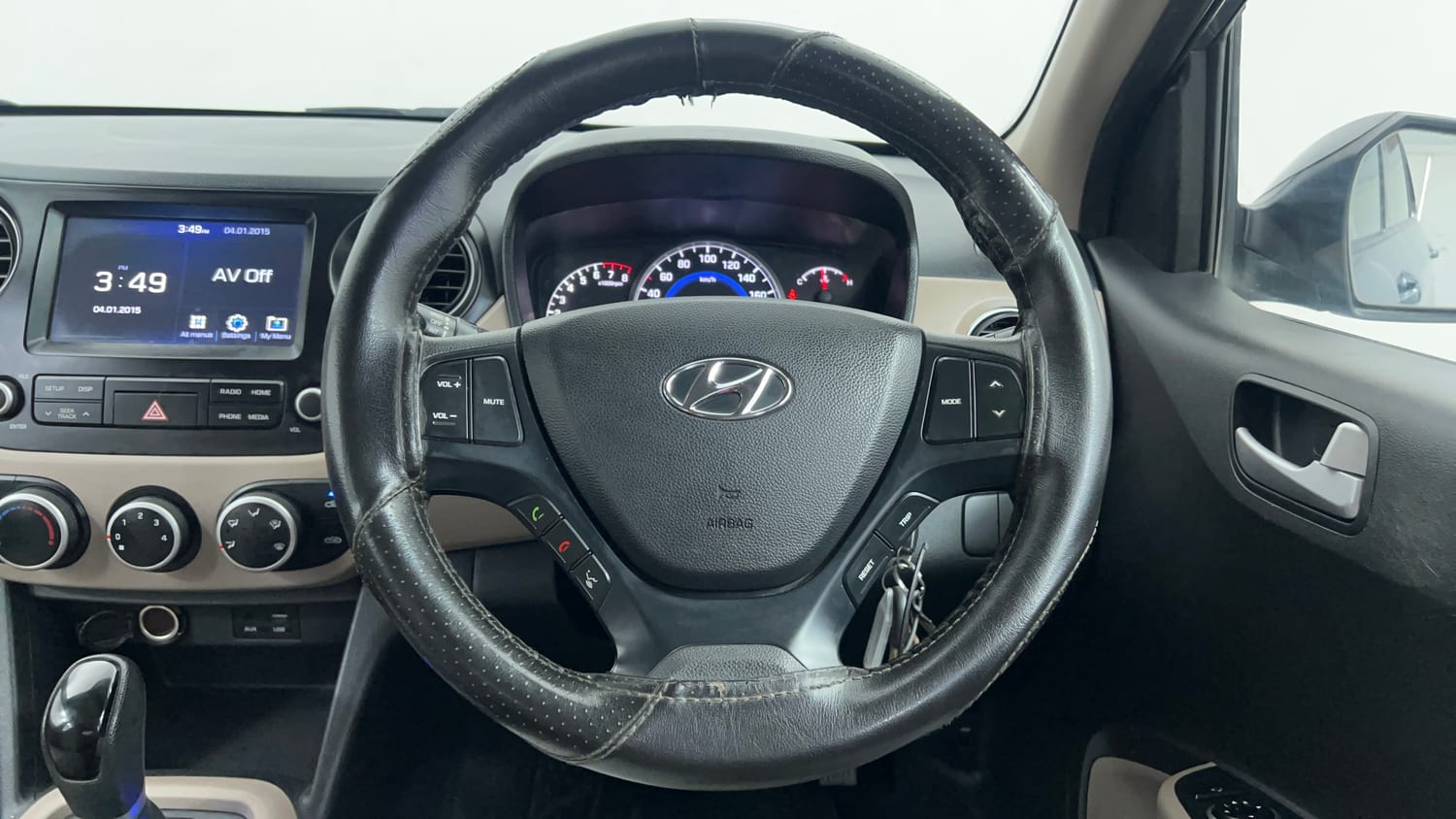 Used 2017 Hyundai Grand i10 Sportz (O) AT 1.2 Kappa VTVT Petrol Automatic interior STEERING VIEW