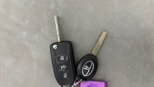 Used 2021 Tata Tiago XZA Plus Petrol Automatic extra CAR KEY VIEW