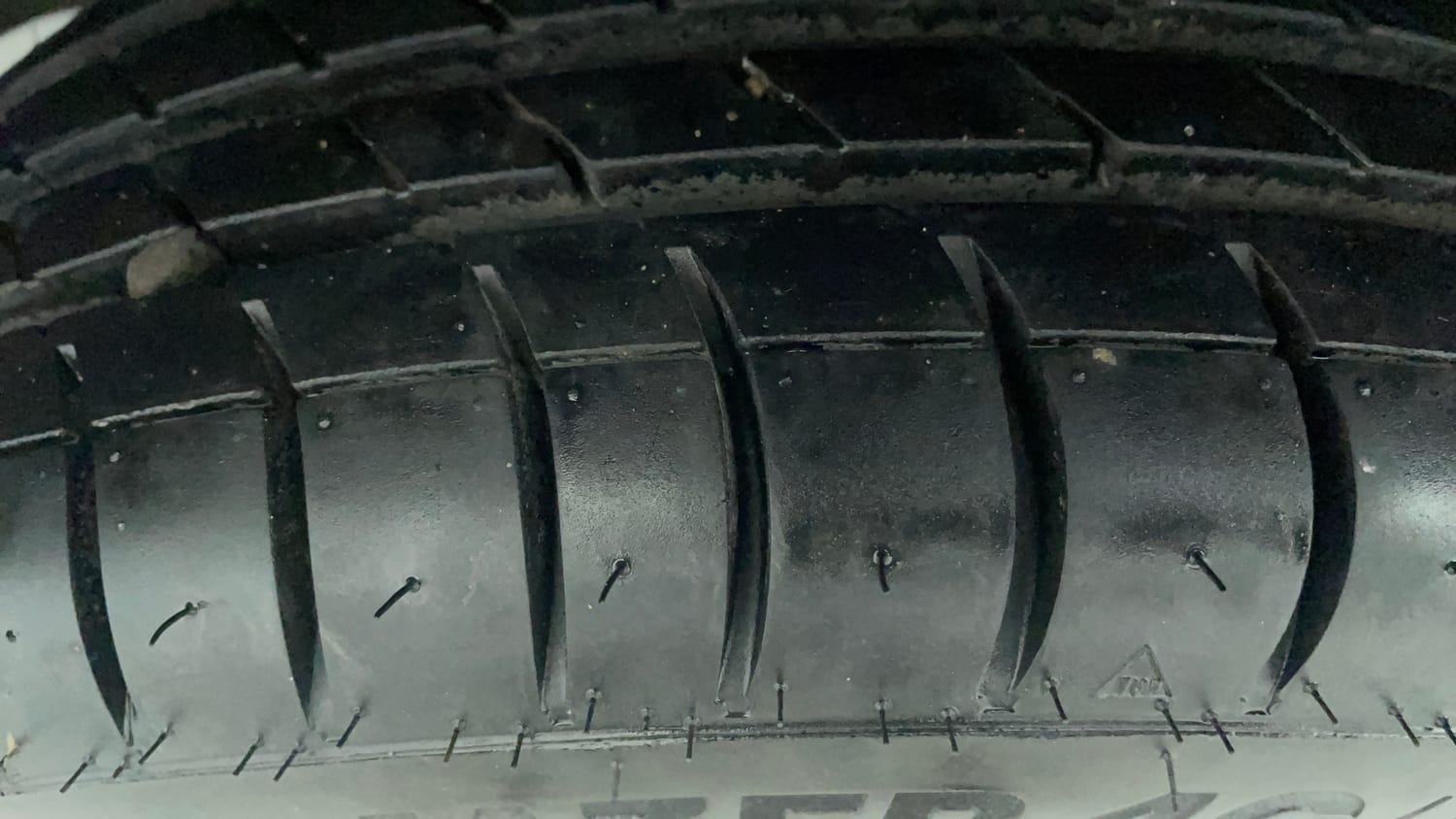 Used 2016 Maruti Suzuki Wagon R VXI Petrol Manual tyres LEFT FRONT TYRE TREAD VIEW