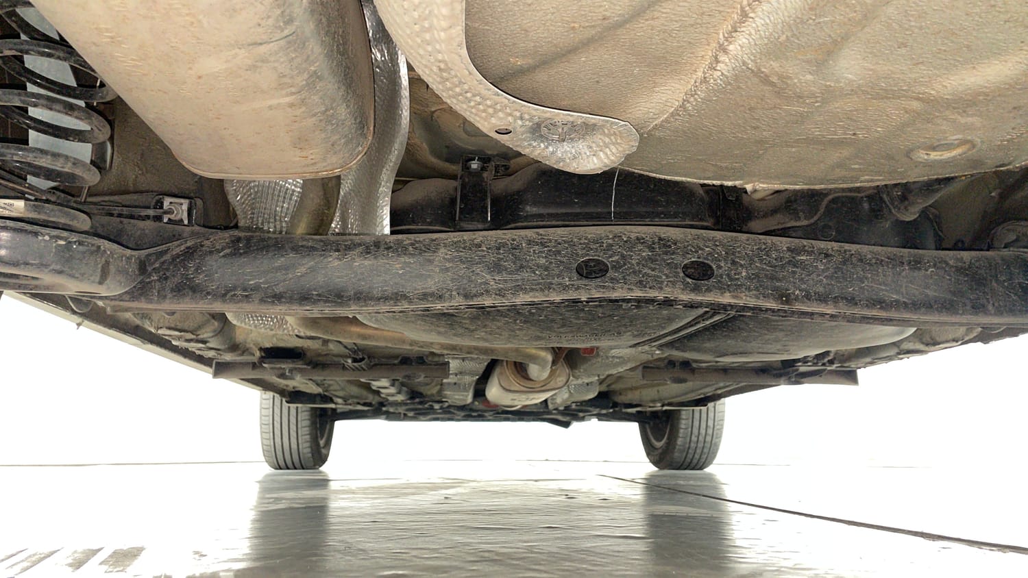 Used 2025 Skoda Kylaq Signature+ 1.0 TSI Petrol Manual extra REAR UNDERBODY VIEW (TAKEN FROM REAR)