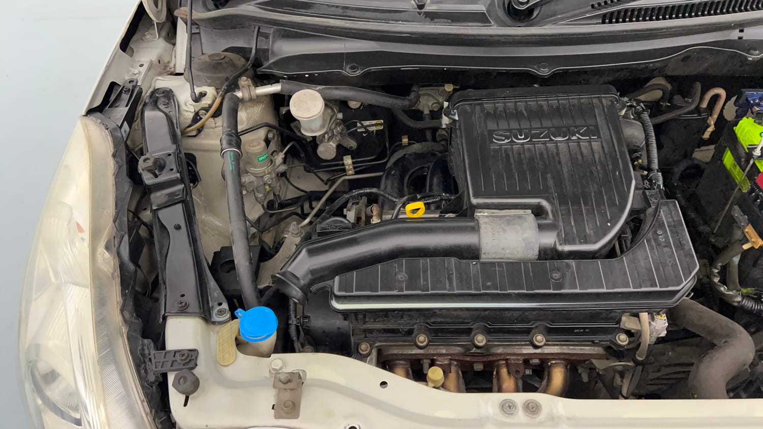 Used 2015 Maruti Suzuki Swift VXi Petrol Manual engine ENGINE RIGHT SIDE VIEW