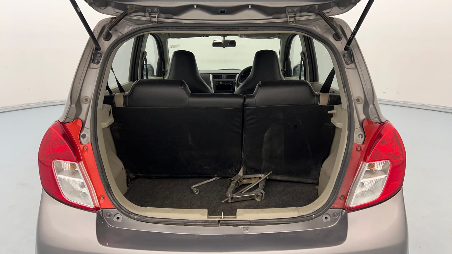 Used 2014 Maruti Suzuki Celerio VXi AMT Petrol Automatic interior DICKY INSIDE VIEW