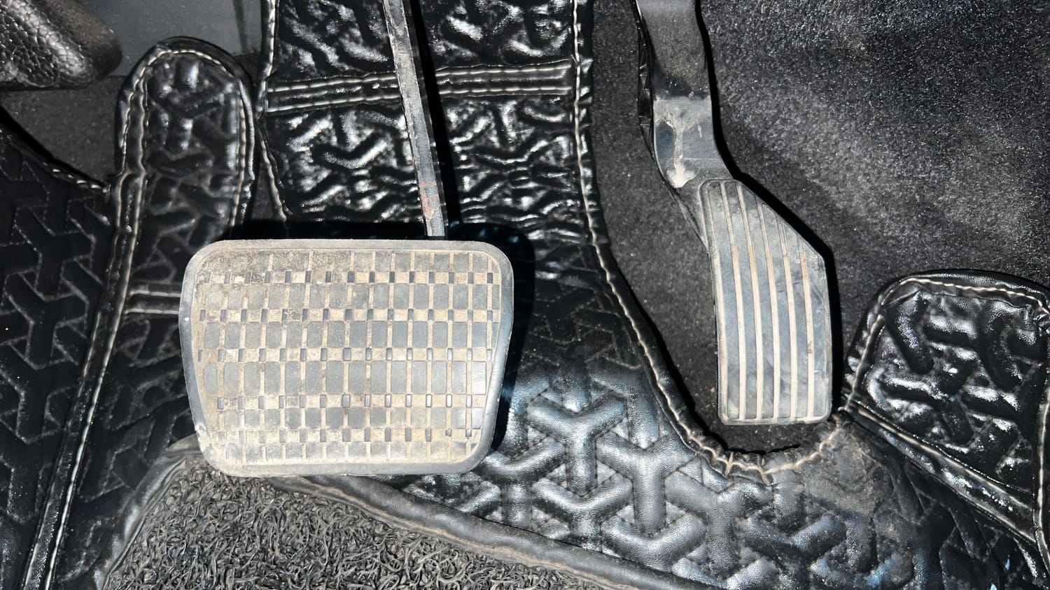 Used 2023 Tata Punch Camo Adventure Rhythm AMT Petrol Automatic interior PEDALS VIEW