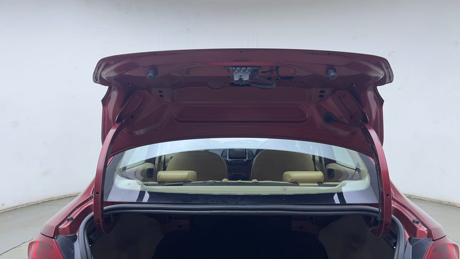 Used 2019 Ford Figo Aspire Titanium 1.2 Ti-VCT Petrol Manual interior DICKY DOOR OPEN VIEW