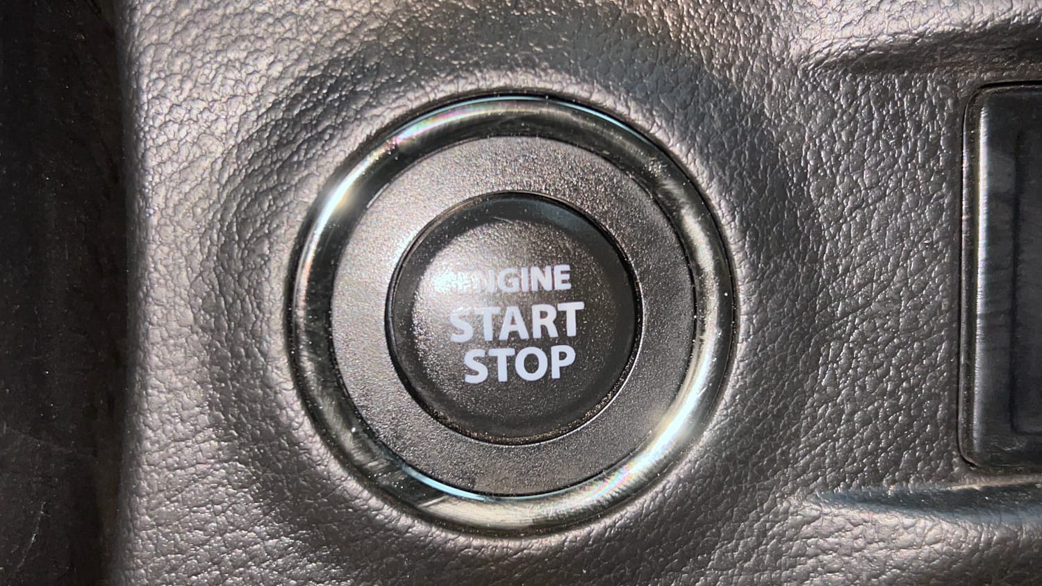 Used 2021 maruti-suzuki Vitara Brezza VXi Petrol Manual top_features Keyless start