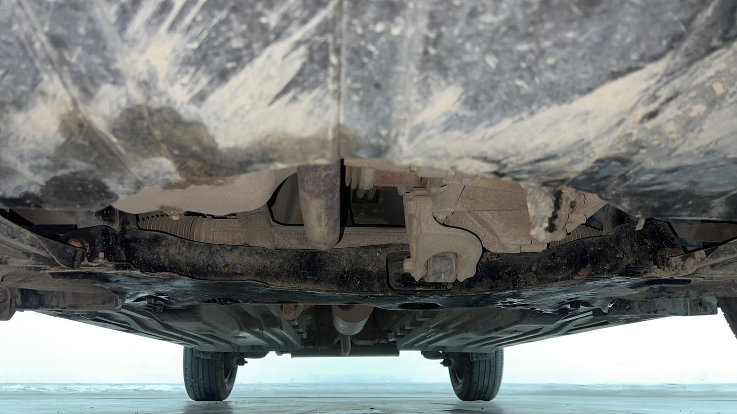 Used 2021 maruti-suzuki Vitara Brezza VXi Petrol Manual extra FRONT LEFT UNDERBODY VIEW