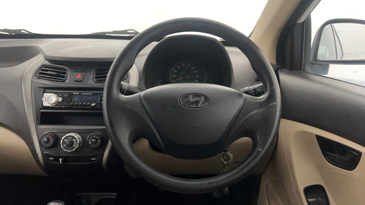 Used 2014 Hyundai Eon Era + Petrol Manual interior STEERING VIEW