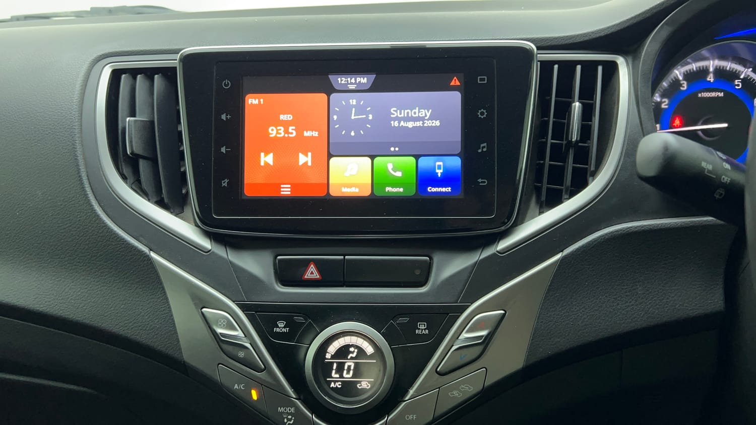 Used 2020 Toyota Glanza V Petrol Manual top_features Integrated (in-dash) music system