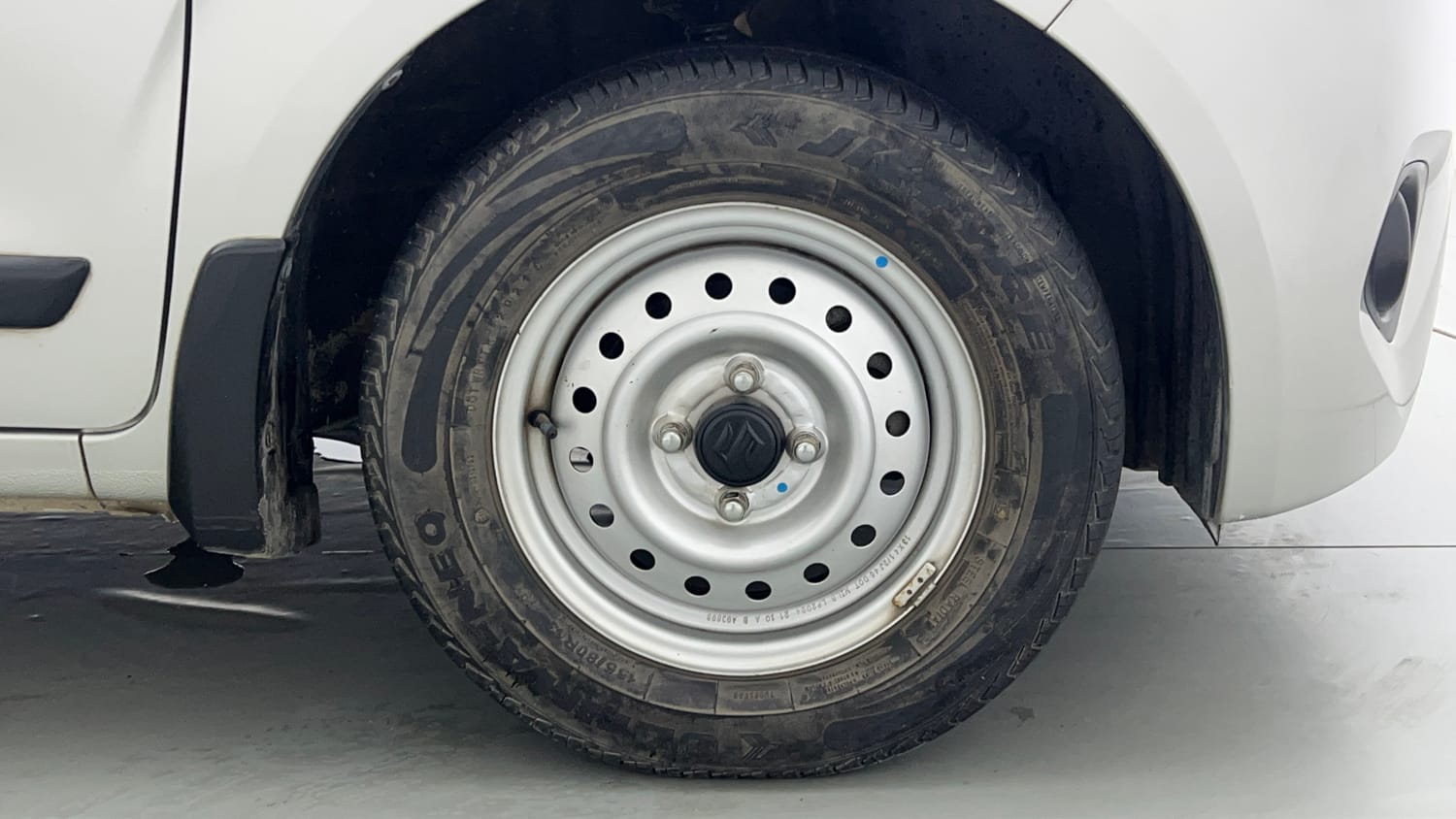 Used 2021 Maruti Suzuki Wagon R 1.0 LXi 1.0 Petrol Manual tyres RIGHT FRONT TYRE RIM VIEW