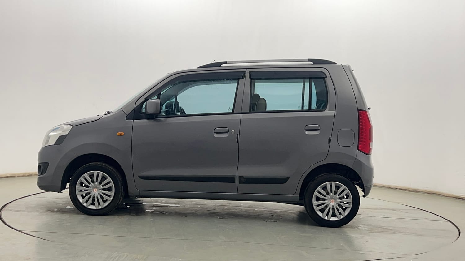 Used 2017 Maruti Suzuki Wagon R VXI Petrol Manual exterior LEFT SIDE VIEW
