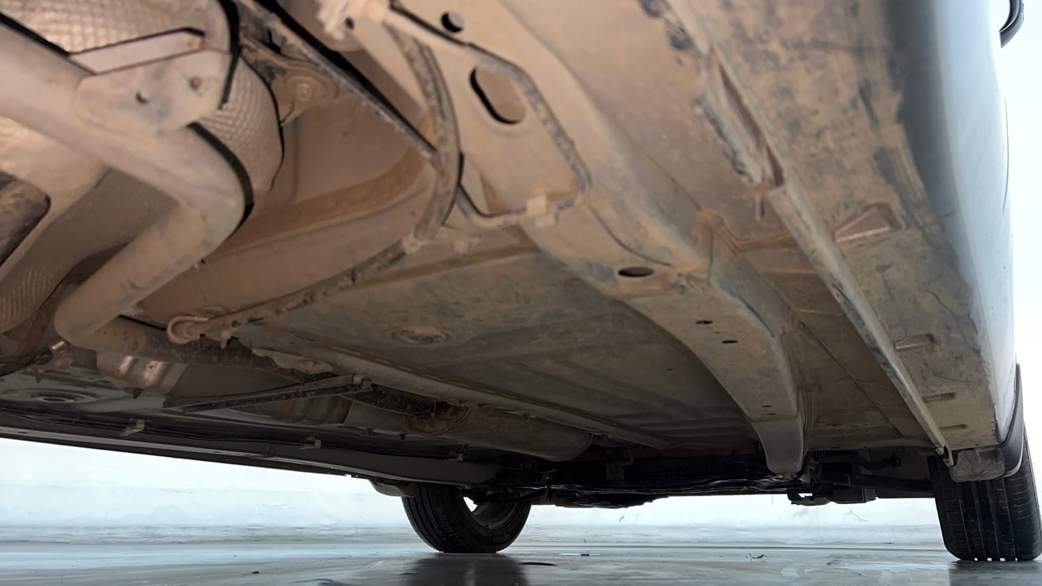 Used 2020 Toyota Glanza V Petrol Manual extra REAR RIGHT UNDERBODY VIEW