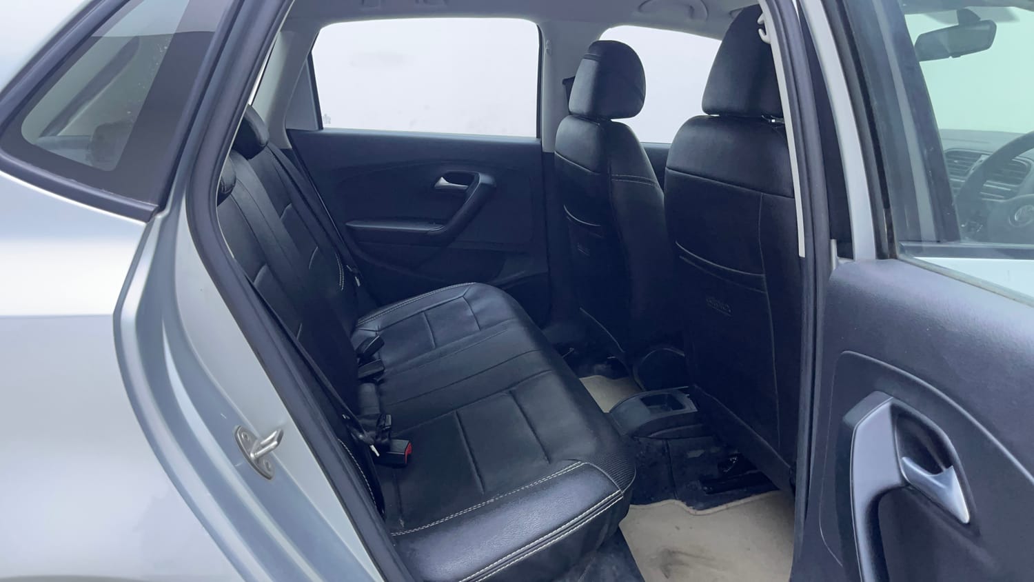 Used 2020 Volkswagen Polo Comfortline 1.0L (P) Petrol Manual interior RIGHT SIDE REAR DOOR CABIN VIEW