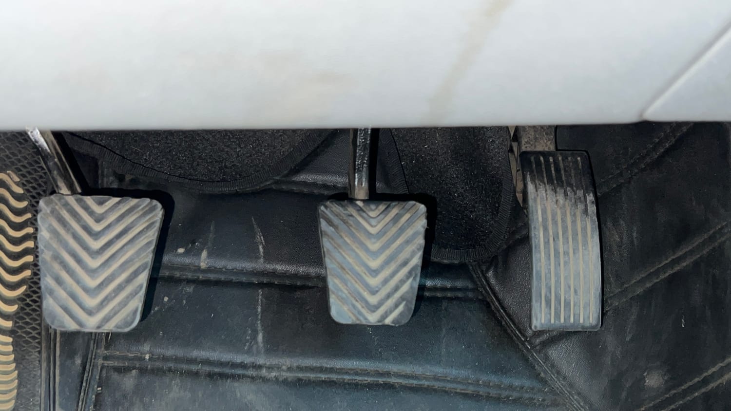 Used 2022 Hyundai Venue S (O) 1.2 Petrol Cng Manual interior PEDALS VIEW